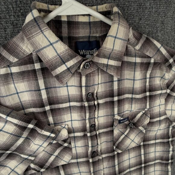 VTG Wrangler Short Sleeve Flannel Button Up Shirt Men Soft Plaid Colorful M/L - Picture 6 of 16